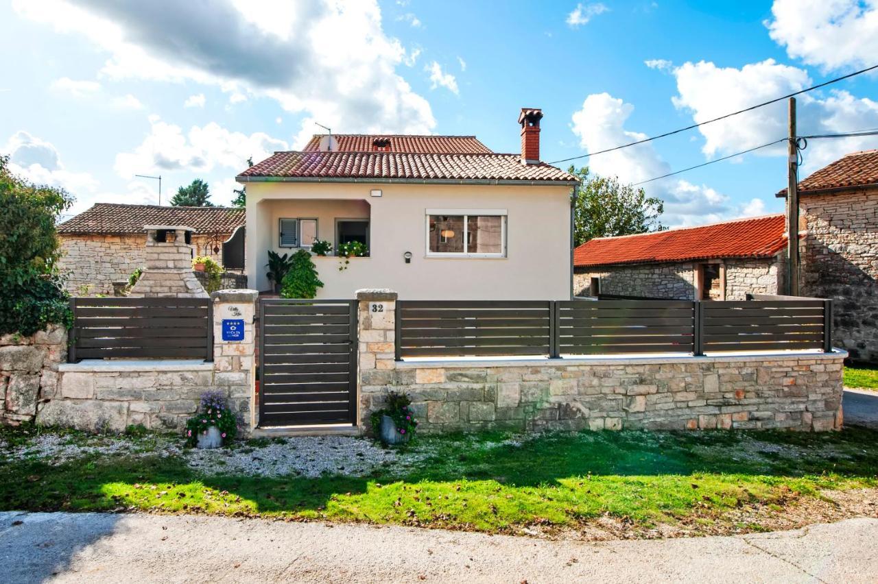 Holiday Home - Casa Di Antonio Kanfanar Extérieur photo